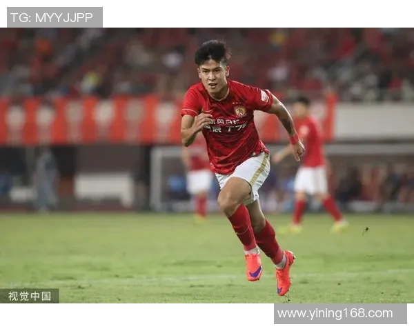 广州足球队的个人能力揭秘：球员风采与战术解析全景展现