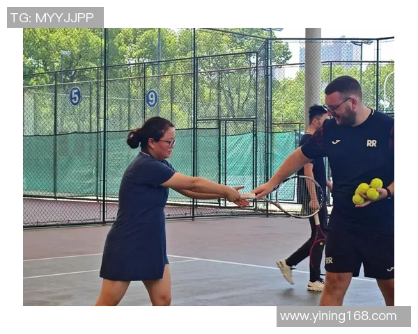 从零起步打造高效网球团队协作的全面指南与实战技巧