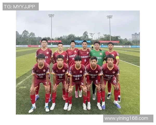 成都足球队在足球团队协作排行榜中荣获第4名展现出卓越团队精神与实力 成都足球队在足球团队协作排行榜中荣获第4名展现出卓越团队精神与实力